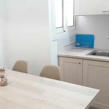 Oceanis Apartman Lutráki